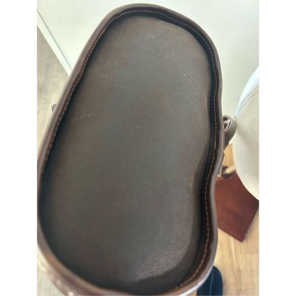 Liz Claiborne leather brown backpack - Picture 7 of 9